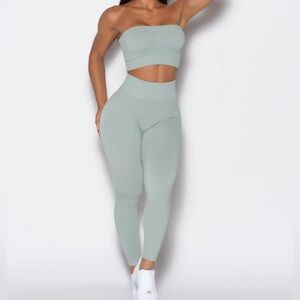Bombshell sportswear cheeky seamless leggings